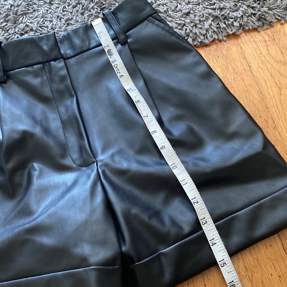 ZARA Faux Leather High Waisted Pleated Shorts Size XS - Picture 7 of 12